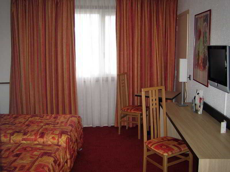 Inter-Hotel La Closerie Beaune Beaune  Cameră foto